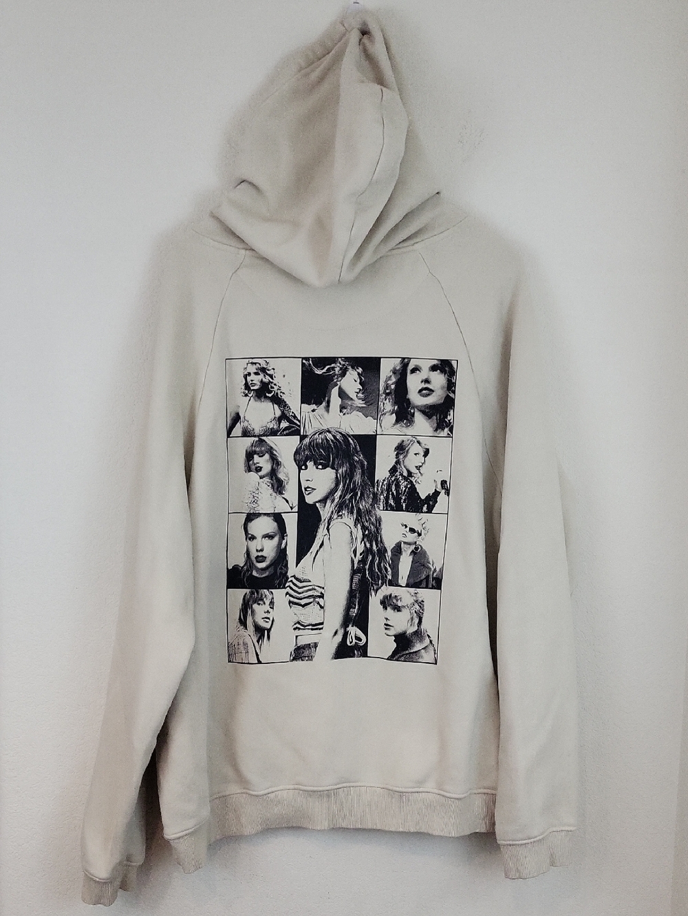 Taylor Swift The Eras Tour Cream Collage Hoodie Sweatshirt Size Large